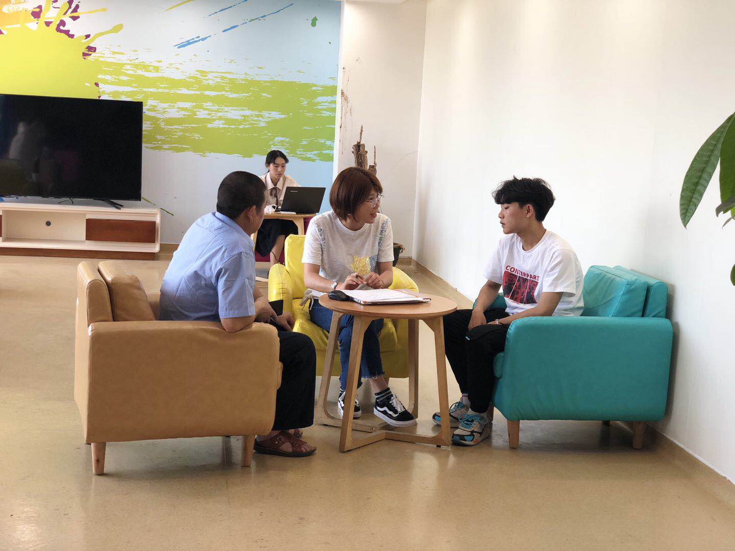 麦职教育咨询处